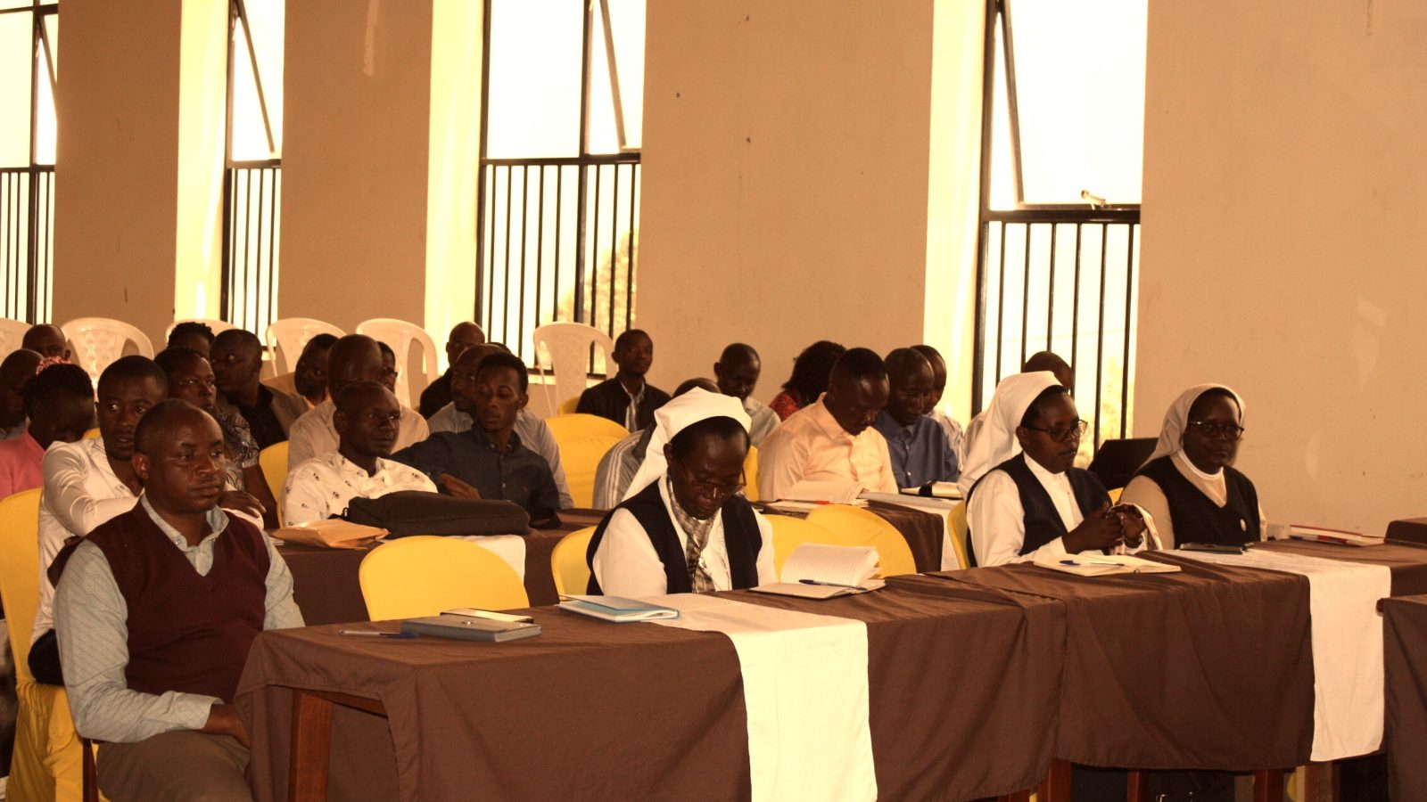 Abayobozi b'amashuri ya Diyosezi ya Cyangugu basabwe kugendera kure ingeso yo gukopera