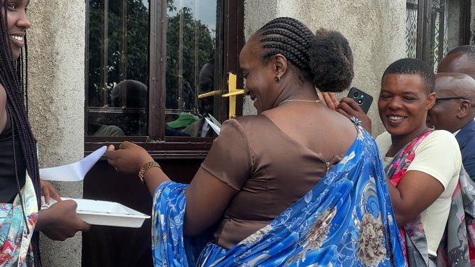Minisitiri w’Uburinganire n’Iterambere ry’Umuryango, Uwimana Consolée yifatanyije nabo mu Karere ka Rubavu