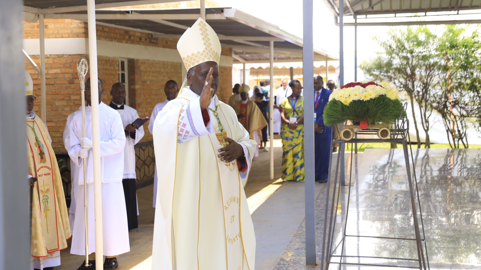 Mu kwizihiza iyi Yubile y’imyaka 50 ya Seminari, hanibutswe Abatutsi basaga 8.000 bashyinguye mu Rwibutso rwa Jenoside ruri muri Seminari Nto ya Ndera,