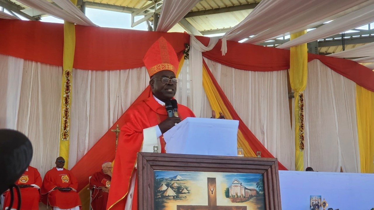 Abakristu Gatolika muri Uganda bahimbaje Imyaka 108 Abahire Daudi Okello na Jildo Irwa bishwe bazira ukwemera
