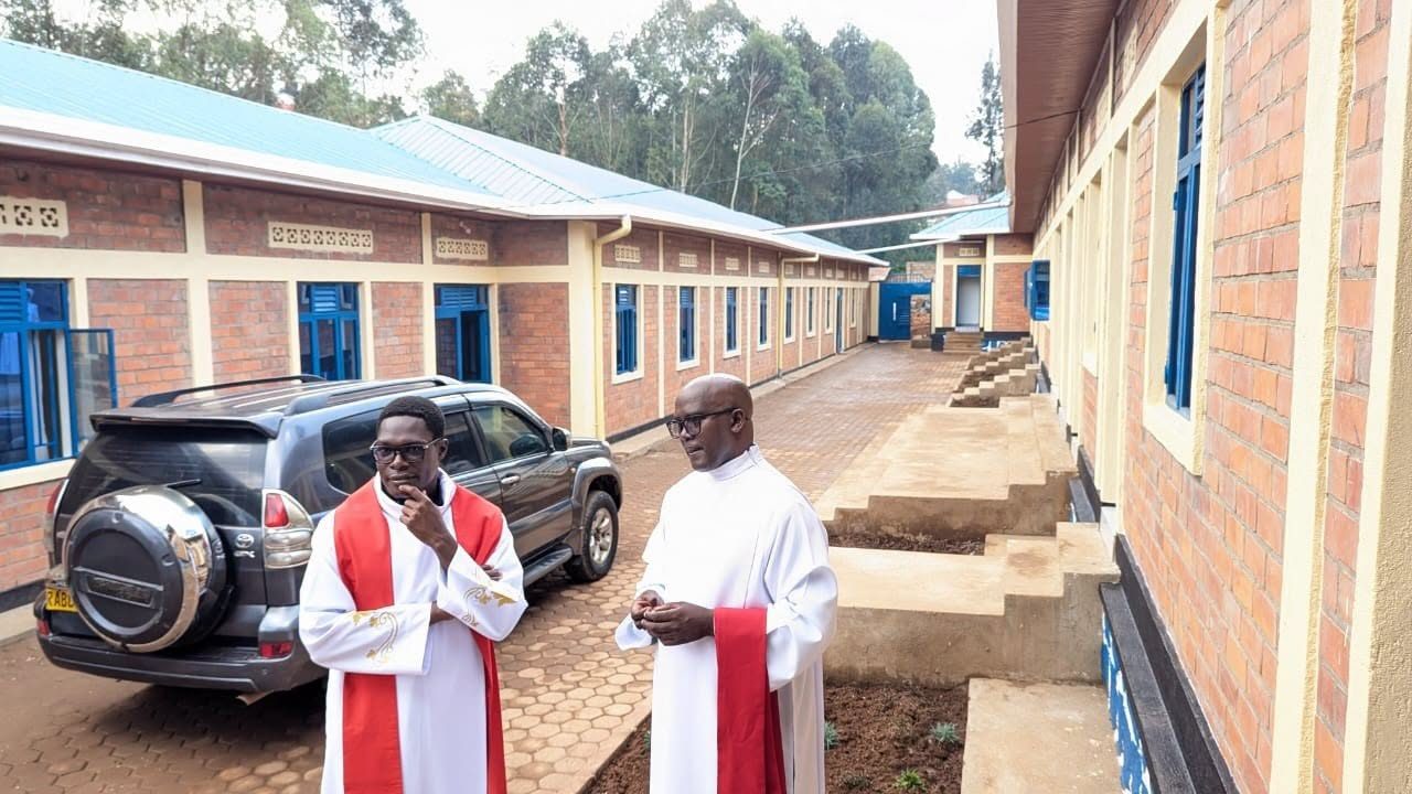 Urugo rushya rw'ababikira bo mu muryango w'Akana Yezu rwahawe umugisha. Ruherereye muri Paruwasi Katedrali ya Cyangugu