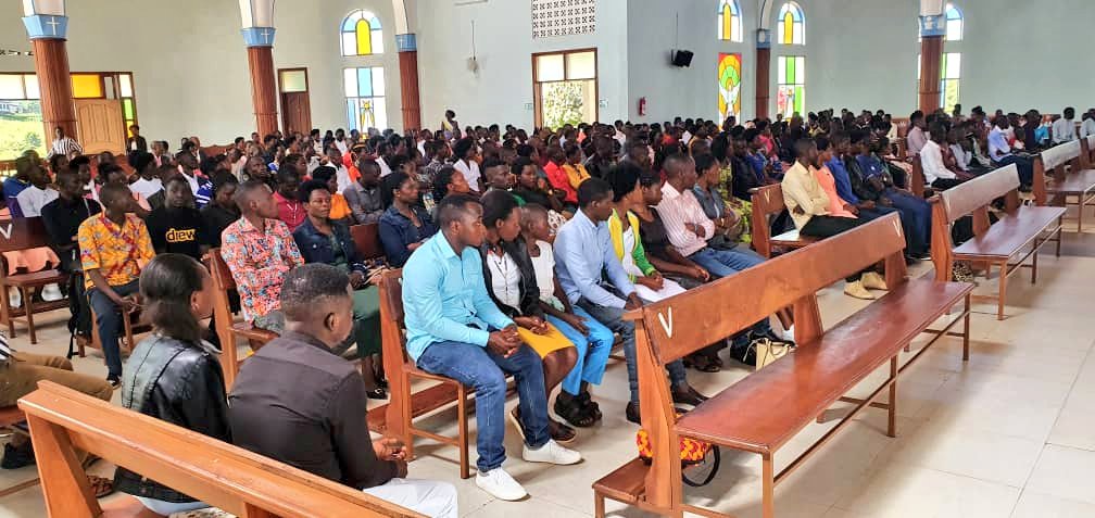 Myr Edouard yasabye buri wese gufata umukunzi we nk'impano ikomeye Imana yamuhaye