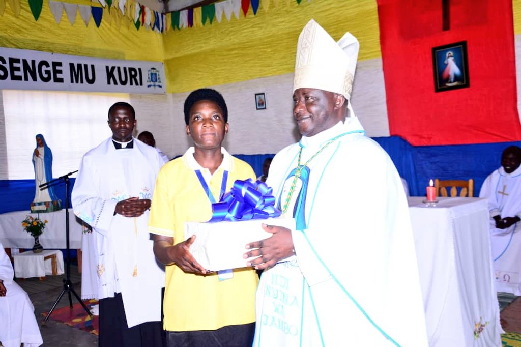 Abiga muri ETG bishimiye kubona Musenyeri