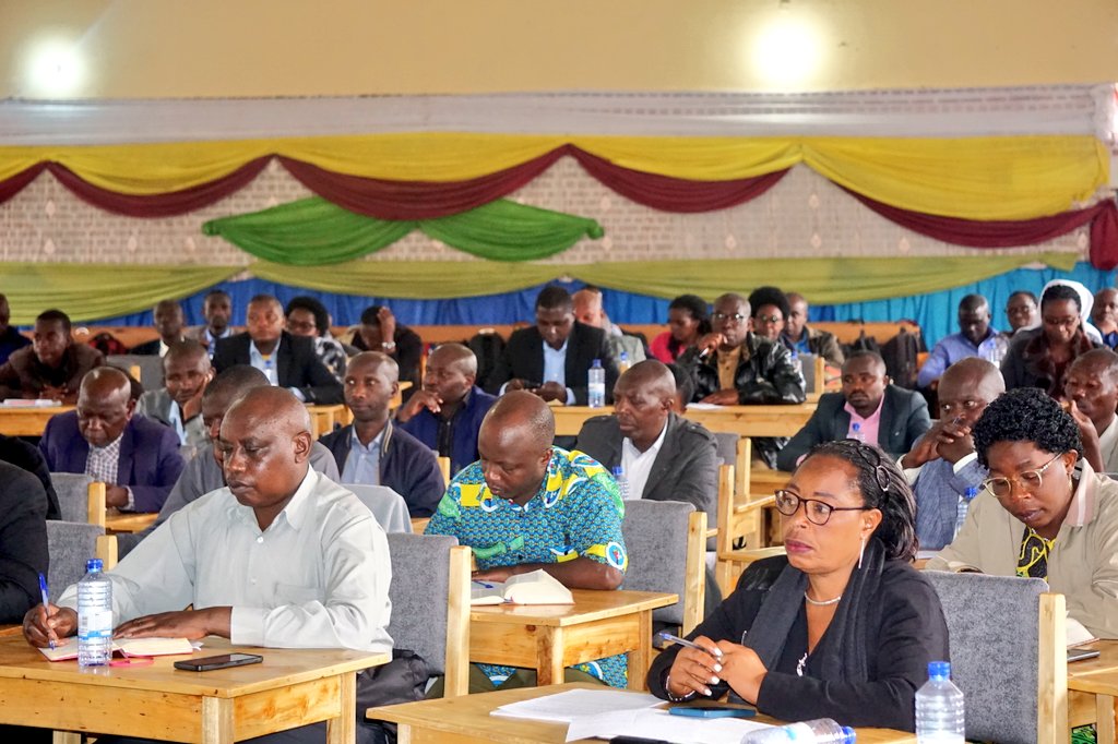 Myr Bigirumwami yadusigiye umurage wo kwimakaza uburezi budaheza kandi bwuzuye, Padiri Leonidas