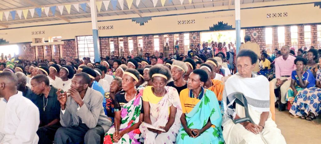 Barishimira aho paruwasi yabo igeze bagashimira n'ababigizemo uruhare bose