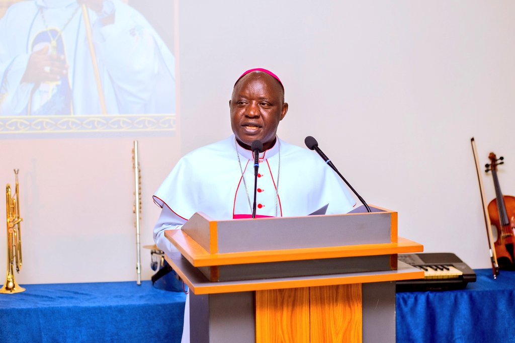 Myr Balthazar Ntivuguruzwa, Umwepiskopi wa Kabgayi atangiza ishuri rya Muzika