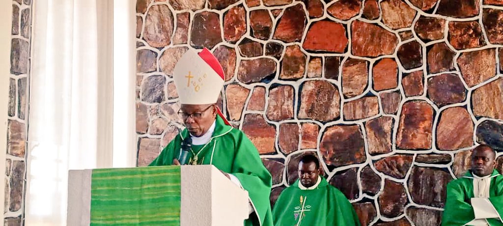 Myr Filipo Rukamba arasaba urubyiruko kutagira ubwoba bwo kwiyegurira Imana