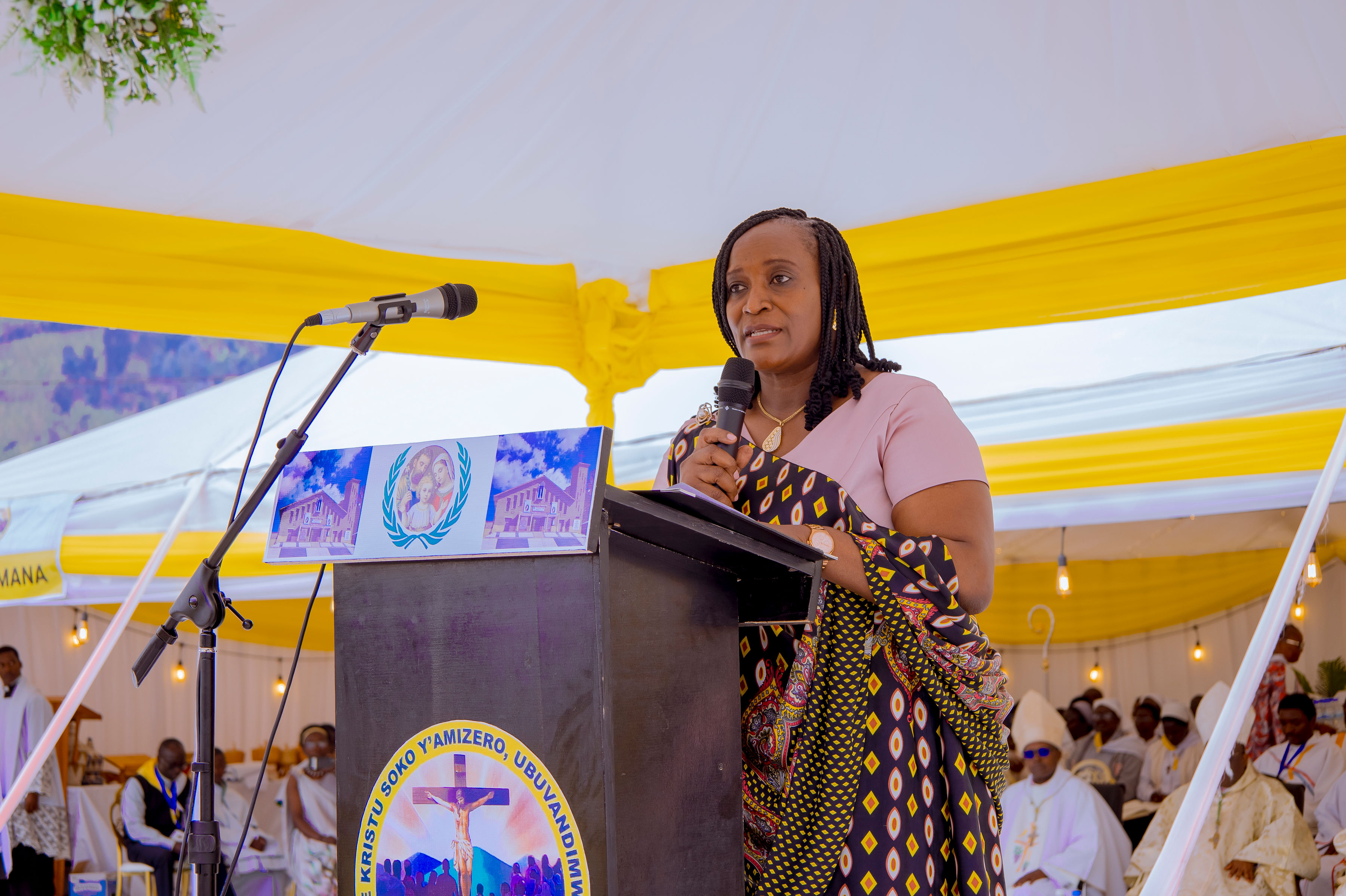 Minisiteri y'Uburinganire n'Iterambere ry'Umuryango ivuga ko hakenewe ubufatanye bw'inzego zitandukanye mu gukemura ibibazo byugarije umuryango