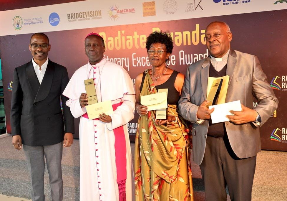 Nyuma ya Padiri Alexis Kagame na Myr Aloys Bigirumwami, Bridgevision igiye gutangaza abanditsi b'indashyikirwa