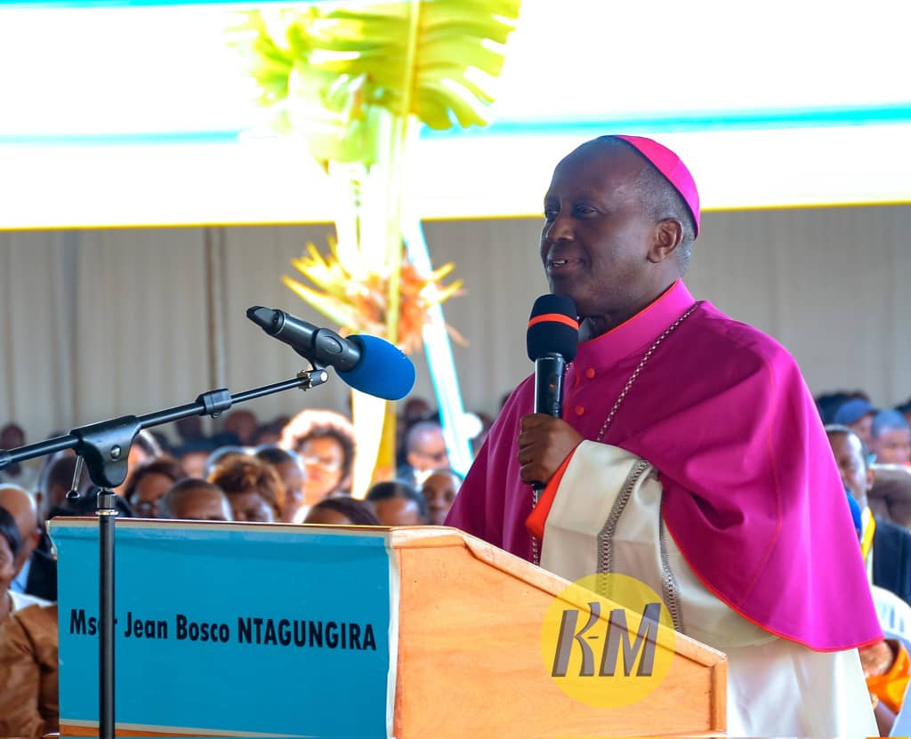 Myr Jean Bosco Ntagungira yahimbaje isabukuru y’umwaka umwe amaze ahawe inkoni y’ubushumba.