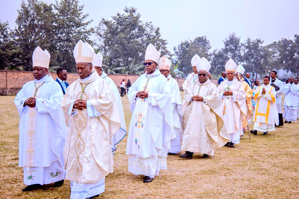 Abepiskopi barasaba Abakristu kwima amatwi abarwanya ukwemera