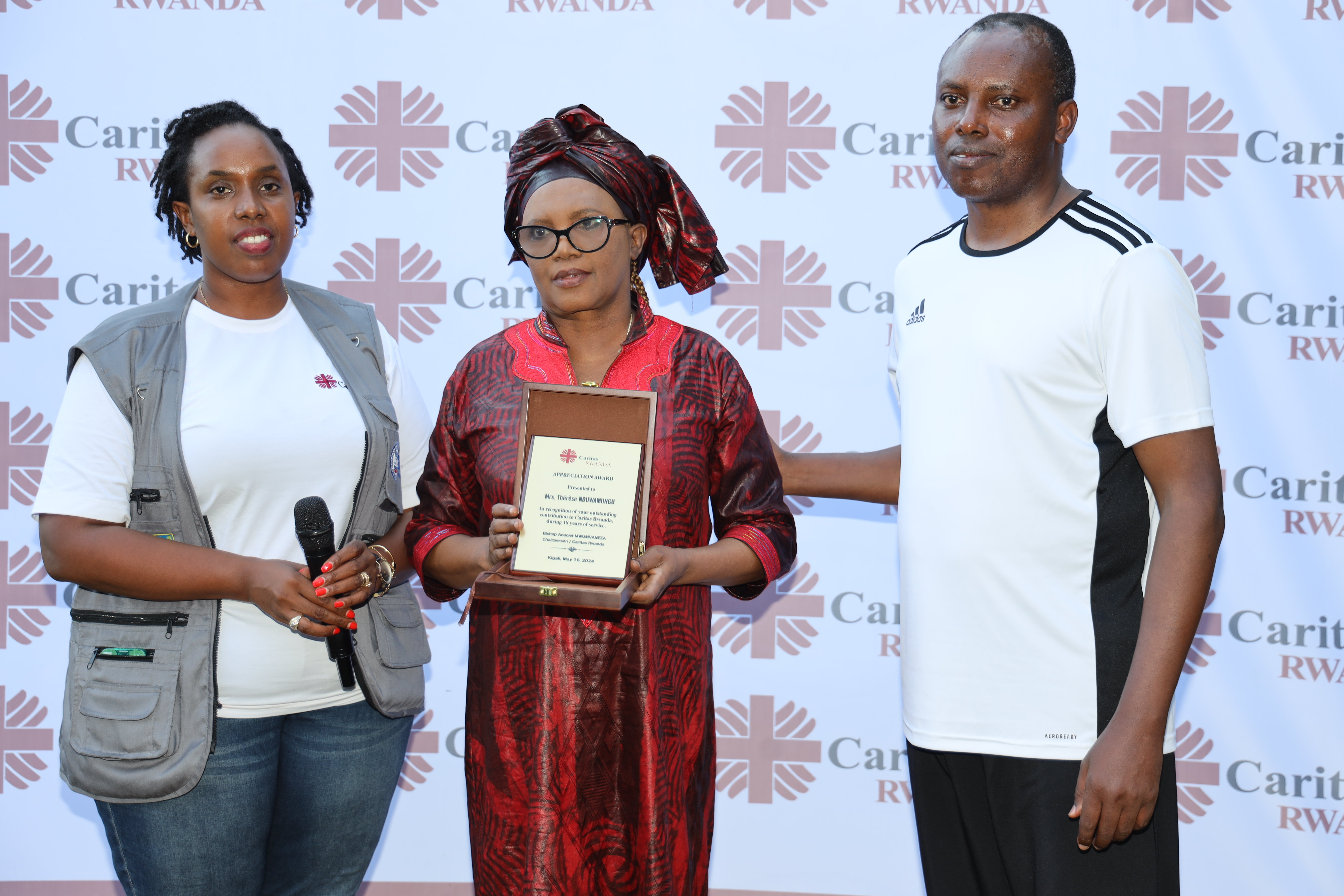 Caritas Rwanda yashimiye Therese umaze imyaka isaga 18 ayikorera