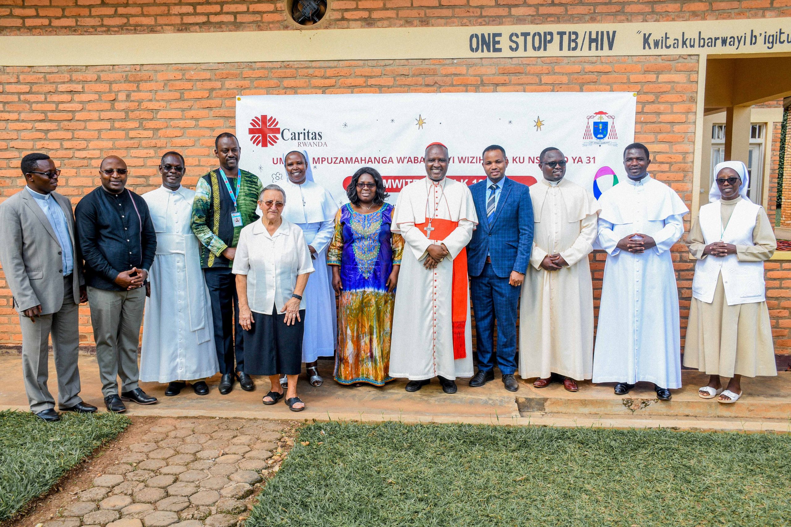 Caritas Rwanda na Arkidiyosezi ya Kigali bifatanyije n’abarwariye mu Bitaro bya Ruli kwizihiza Umunsi Mpuzamahanga w’Abarwayi