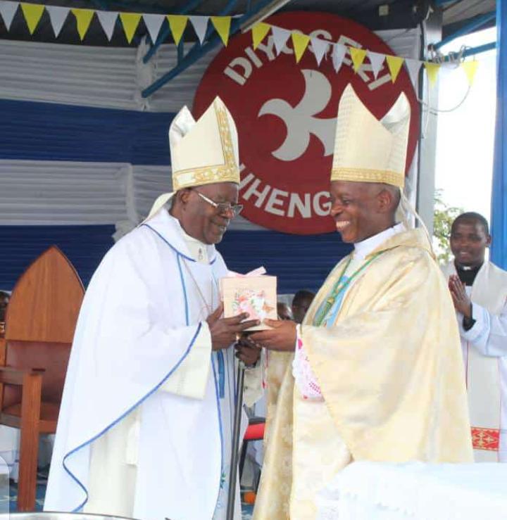Diyosezi ya Ruhengeri yagabiye Musenyeri Tadeyo Ntihinyurwa