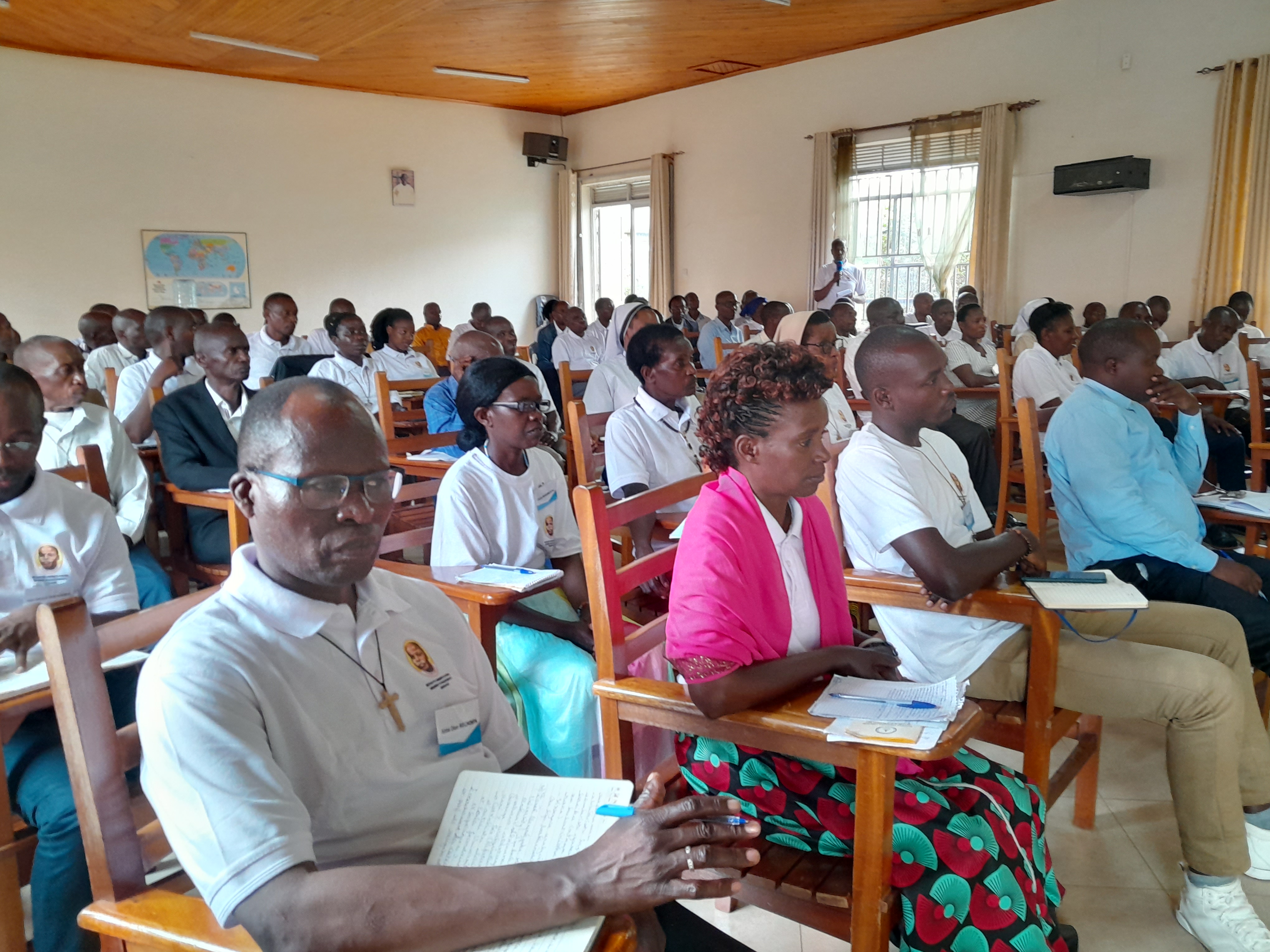 Abakateshiste bagaragarije Karidinali ibibazo bigikomeje kubangamira iterambere ry'ubukristu