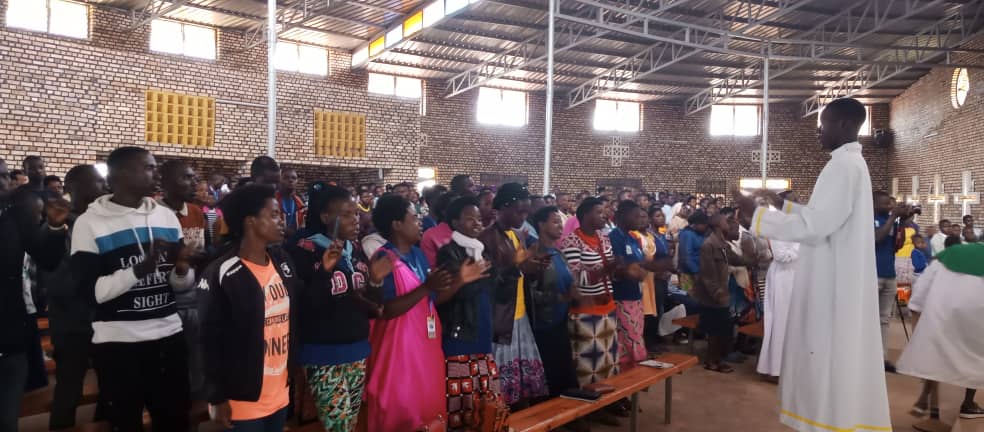 Urubyiruko rusaga 1000 rwa Diyosezi ya Butare ruteraniye muri Forumu i Kiruhura