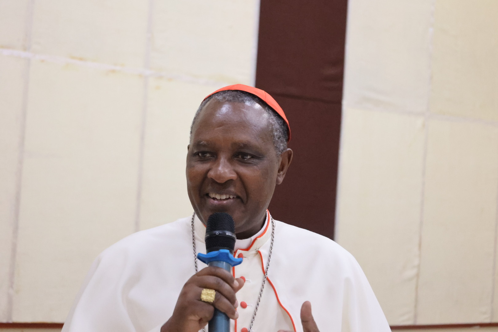 Icyo wamenya ku buzima bwa Karidinali Kambanda uhimbaza isabukuru y'imyaka 65