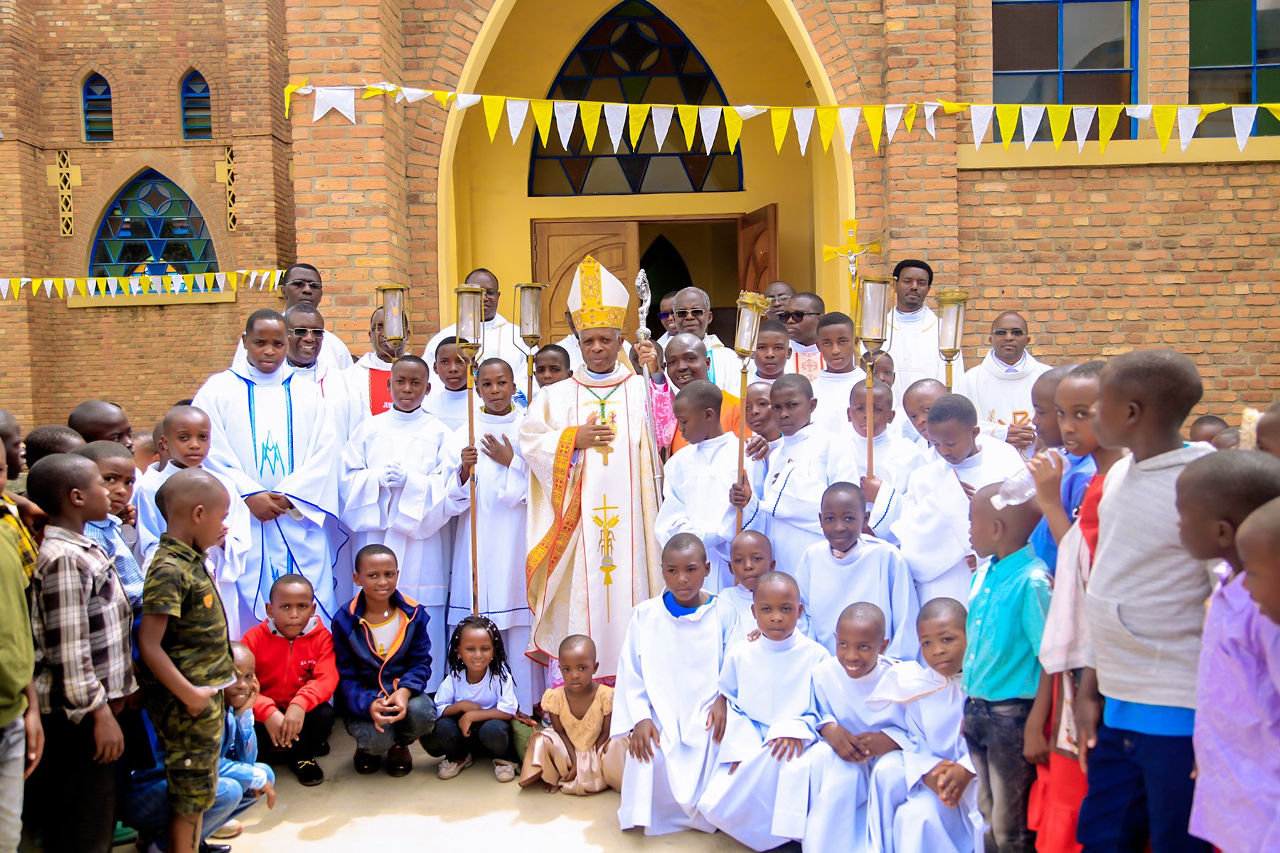 Muri impano ikomeye twahawe ndetse natwe dufite inshingano zo kubungabunga ubuzima bwanyu-Myr Harolimana mu birori bya Noheli y'Abana