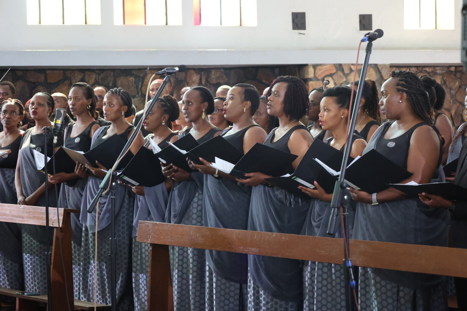 Chorale de Kigali  yibutse abari abanyamuryango bayo bazize Jenoside yakorewe Abatutsi mu 1994.