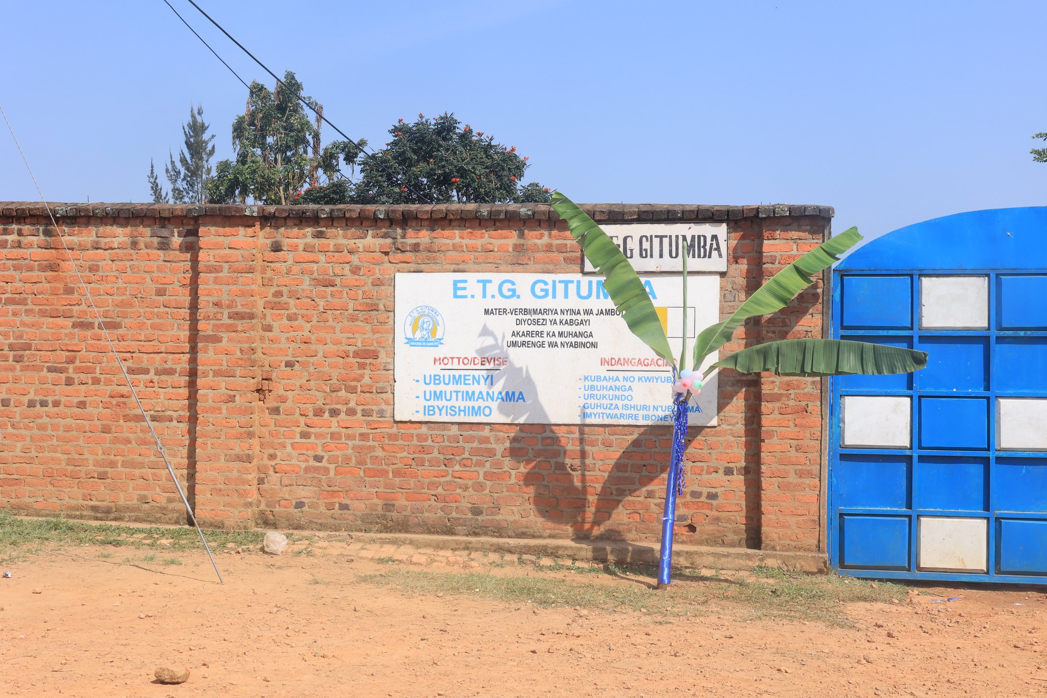 "N'Ubwo bigora kuhagera ariko haba ubuzima bwiza", Padiri Nyandwi