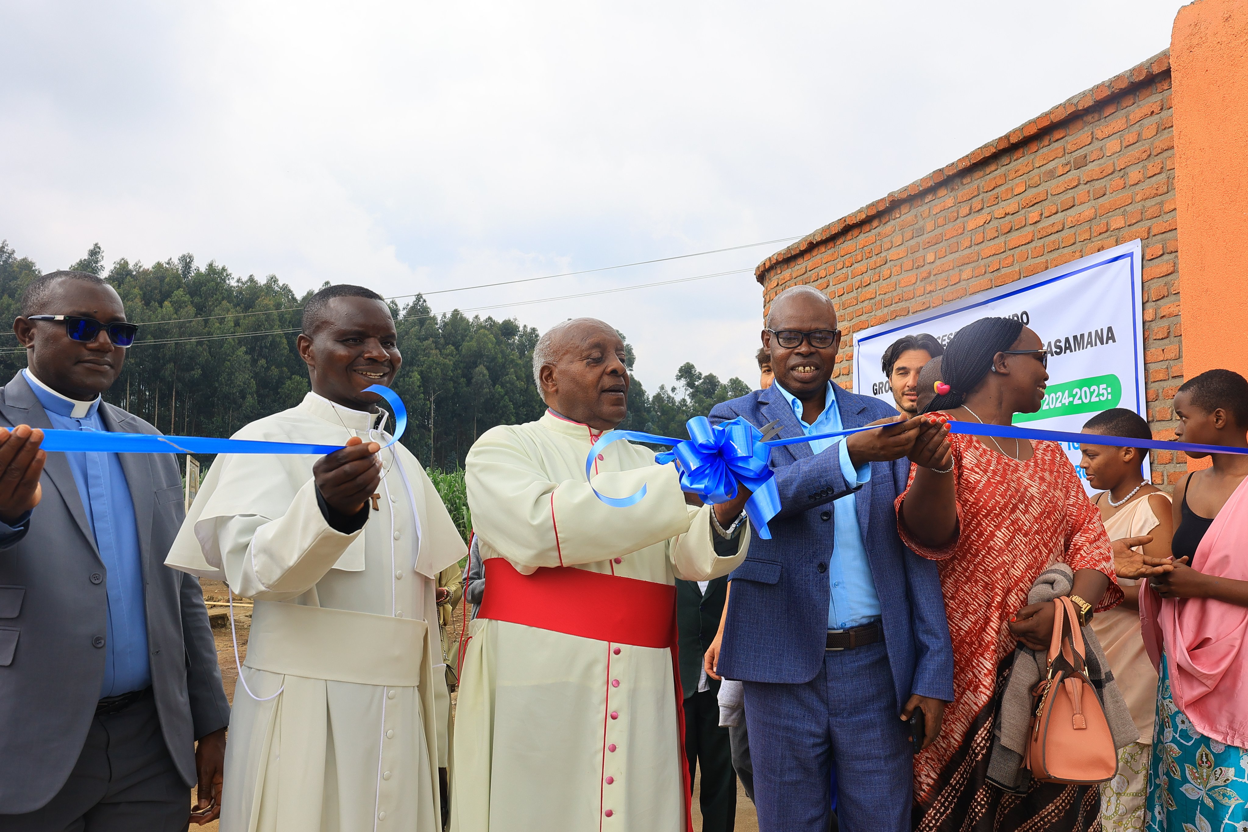 G.S Saint Mathieu Busasamana yatashye ku mugaragaro ibikorwa remezo yungutse