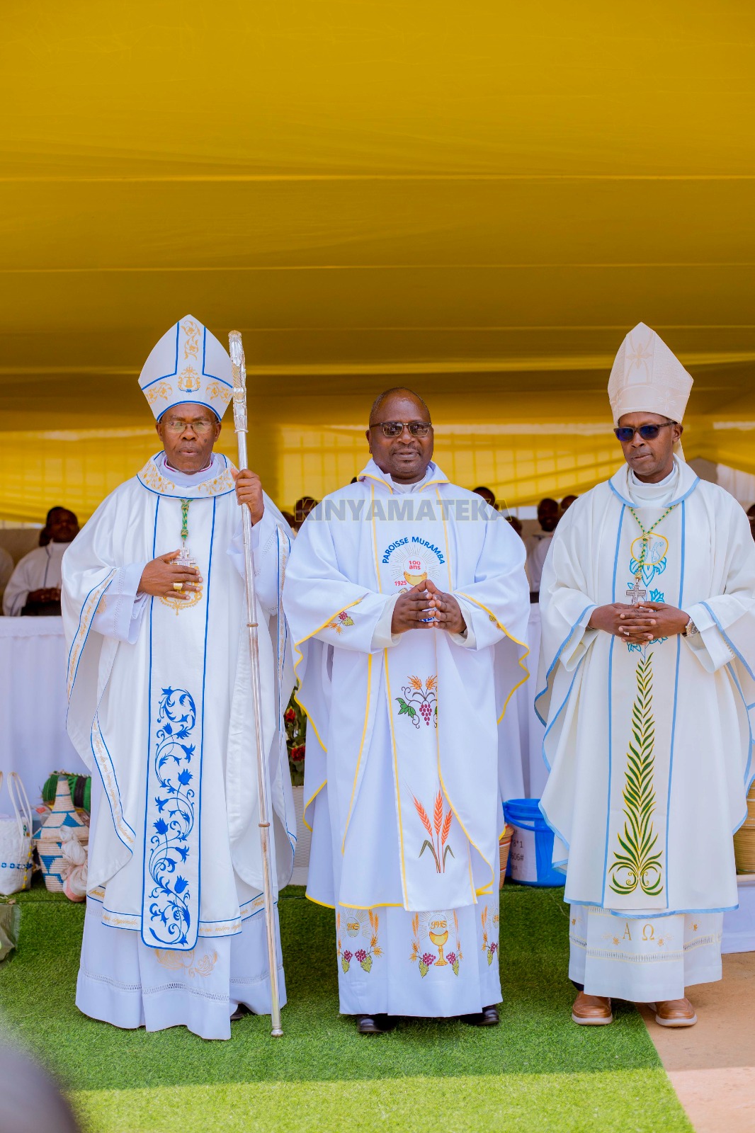 Myr Anaclet Mwumvaneza, Umwepiskopi wa Nyundo na Myr Jean Marie Vianney Twagirayezu, Umwepiskopi wa Kibungo bitabiriye Yubile y'imyaka 100 ya Paruwasi Muramba