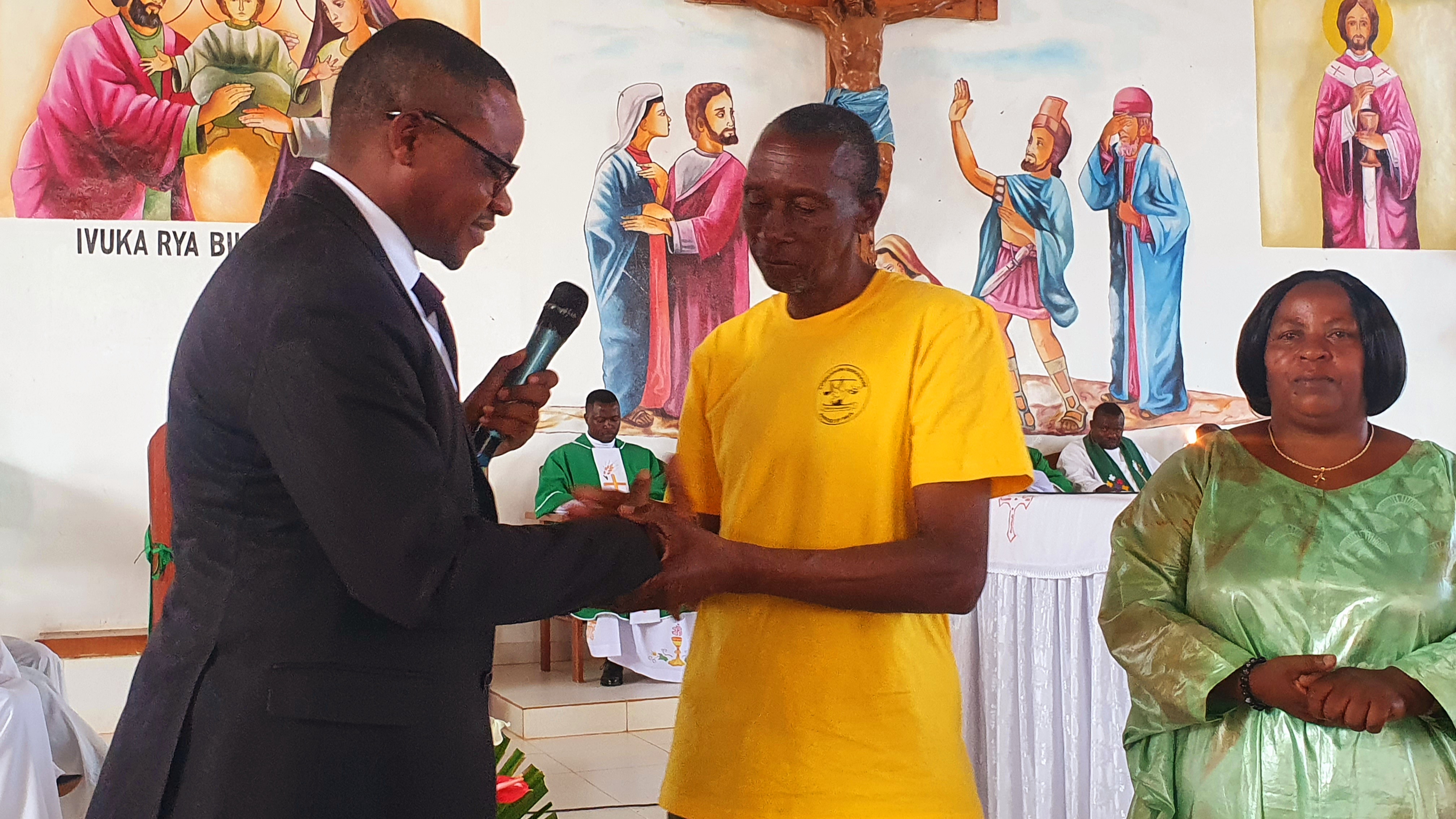 Gitifu wa Gihundwe yasoje urugendo rw'isanamitima hamwe n'abandi 19 bo muri Paruwasi ya Shangi