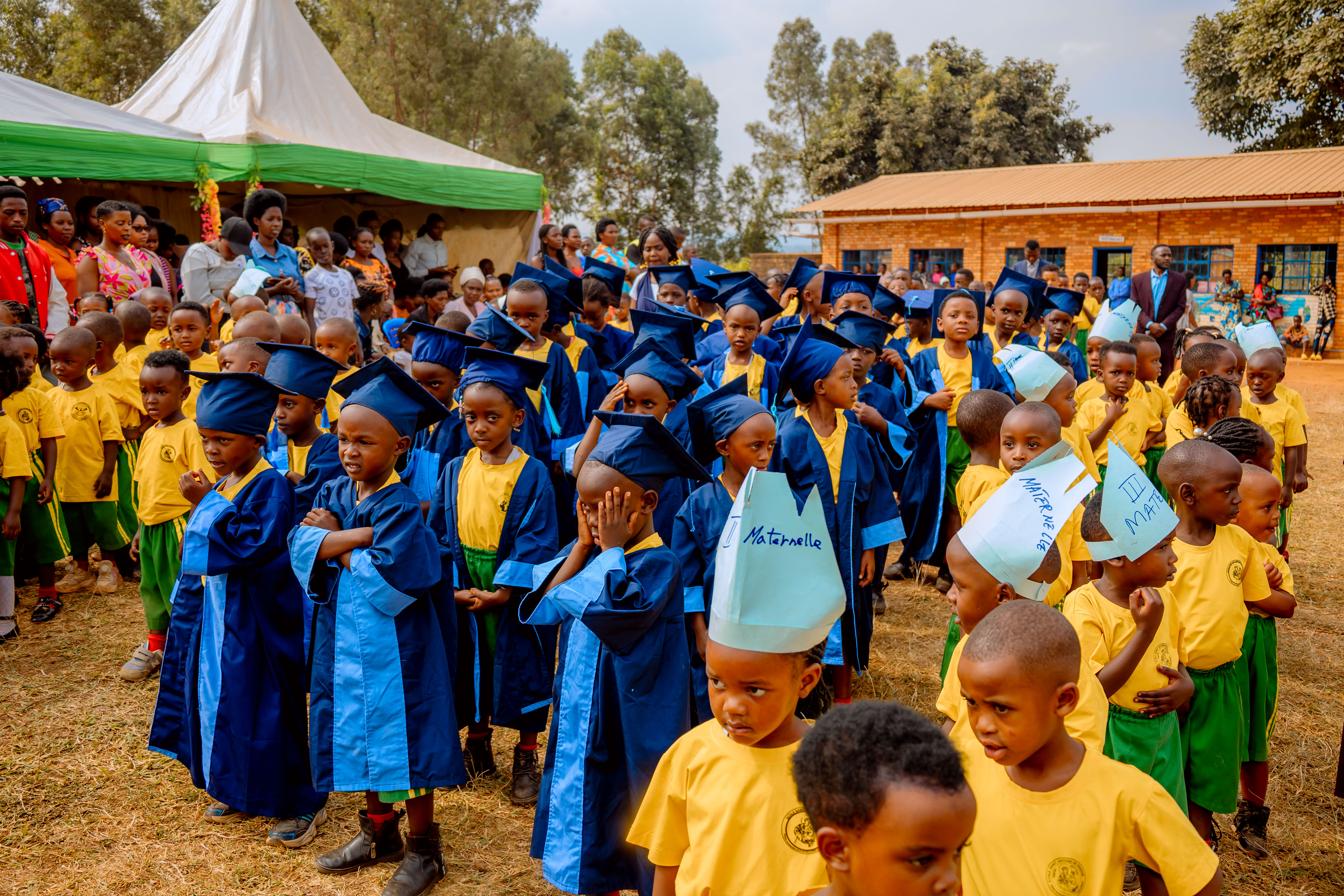 Ecole Saint Antoine de Padoue i Rutunga ryashinzwe ngo rikemure ikibazo cy'abana bambukaga umugezi bajya kwiga