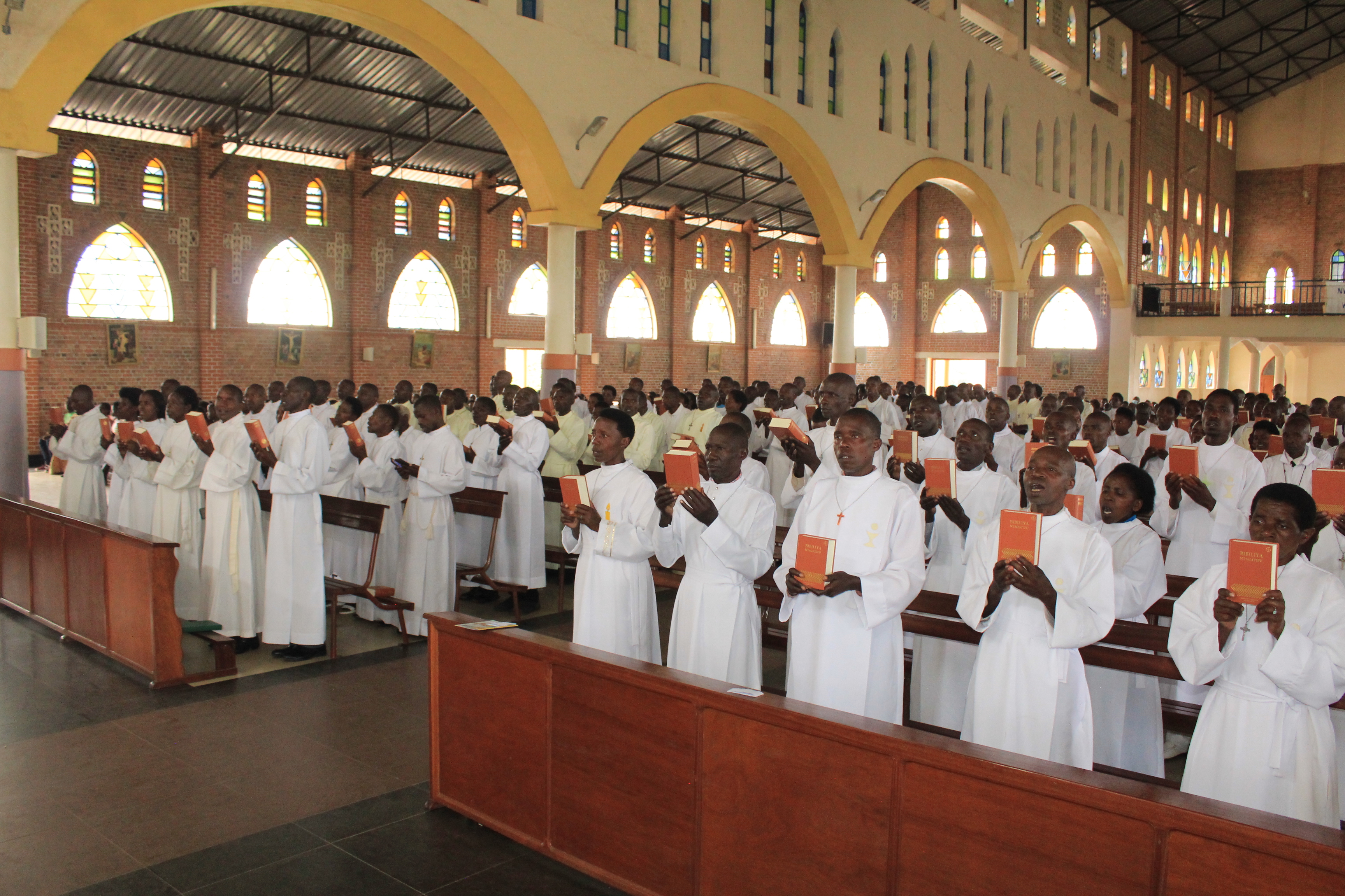 Diyosezi Ya Ruhengeri Yahimbaje Umunsi Mukuru W’Umukateshisiti