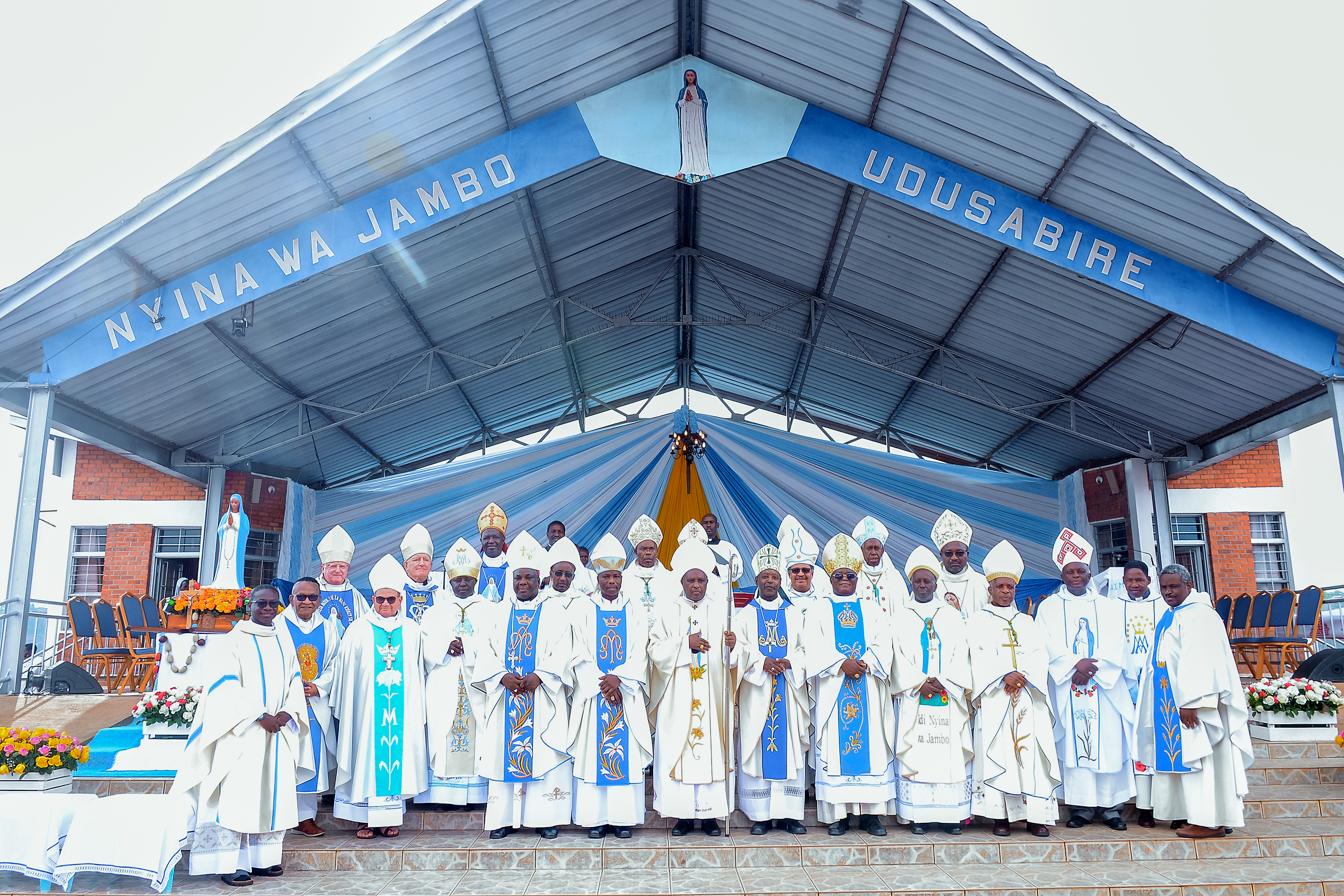 Kibeho: Abepisikopi bagize komite ya  SCEAM bifatanyije na Kiliziya y’u Rwanda guhimbaza isabukuru ya 43 y’amabonekerwa.