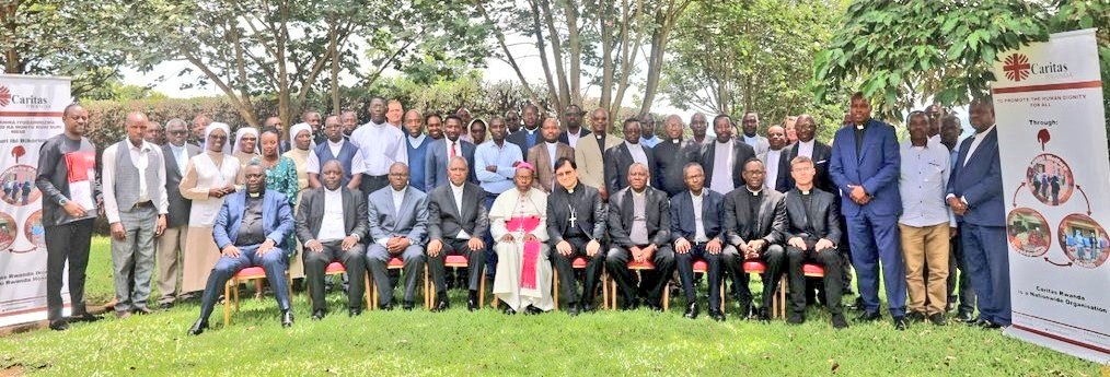 Abepiskopi, abanyamabanga b'amakomisiyo y'inama y'Abepiskopi, n'abakozi ba Caritas Rwanda bitabiriye inteko rusange ya Caritas Rwanda