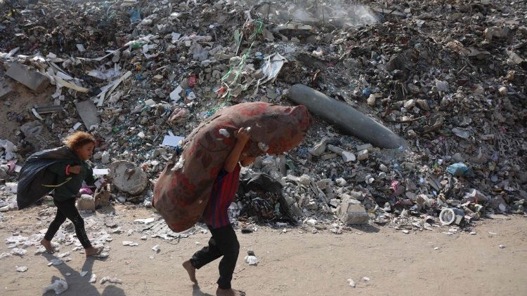 Gaza mu nzira y’icyizere gishya nyuma y’ubusabe bwa Papa Leo usaba buri gihe ko inzira z’ubutabazi zifungurwa