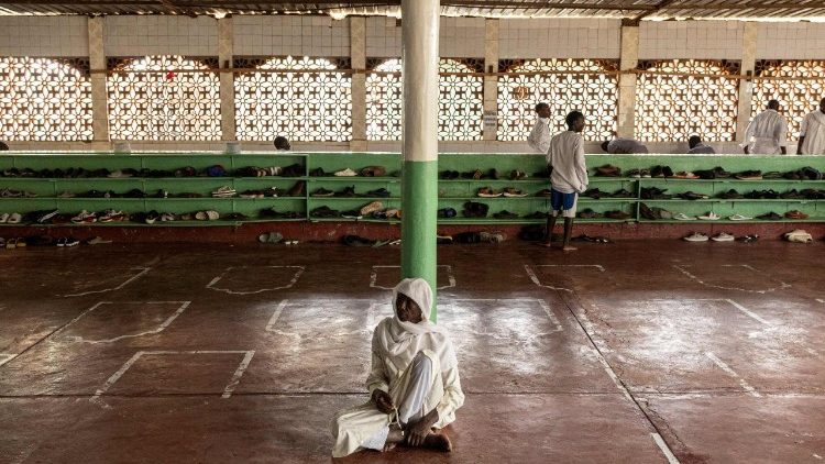 Guhurirana kw’Igisibo na Ramadhan bishobora kuba imbarutso y’isi nshya irangwa n’amahoro?