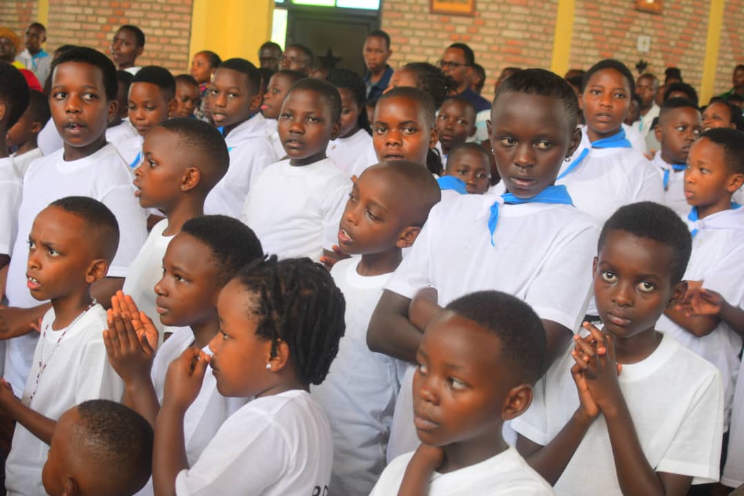 Abahereza bato ba Diyosezi ya  Kabgayi  basaga 1000 bakoze urugendo nyobokamana I Kibeho.