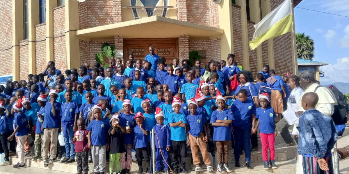 Kuki Kiliziya Gatolika mu Rwanda yifuza ko abana bava muri Misa z’abakuru bakigishwa ukwabo ( Sunday schools)?