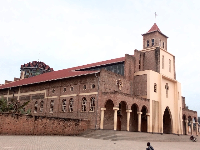 Byinshi kuri Kiliziya nshya ya Paruwasi ya Byimana ivuye mu mbaraga z’abakristu