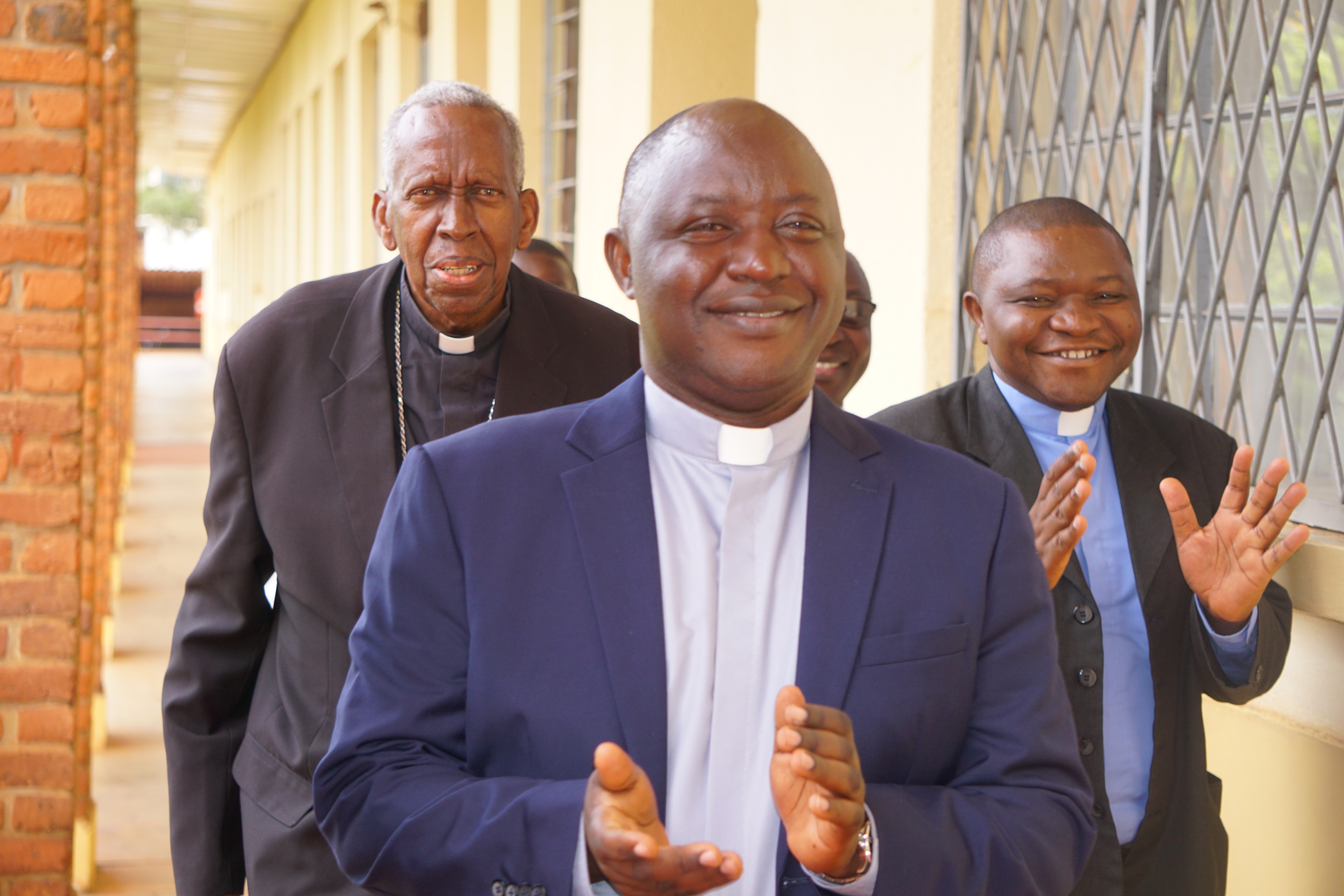Myr Balthazar Ntivuguruzwa watorewe kuba Umwepiskopi wa Kabgayi yakiriwe ku Biro by'Inama y'Abepiskopi