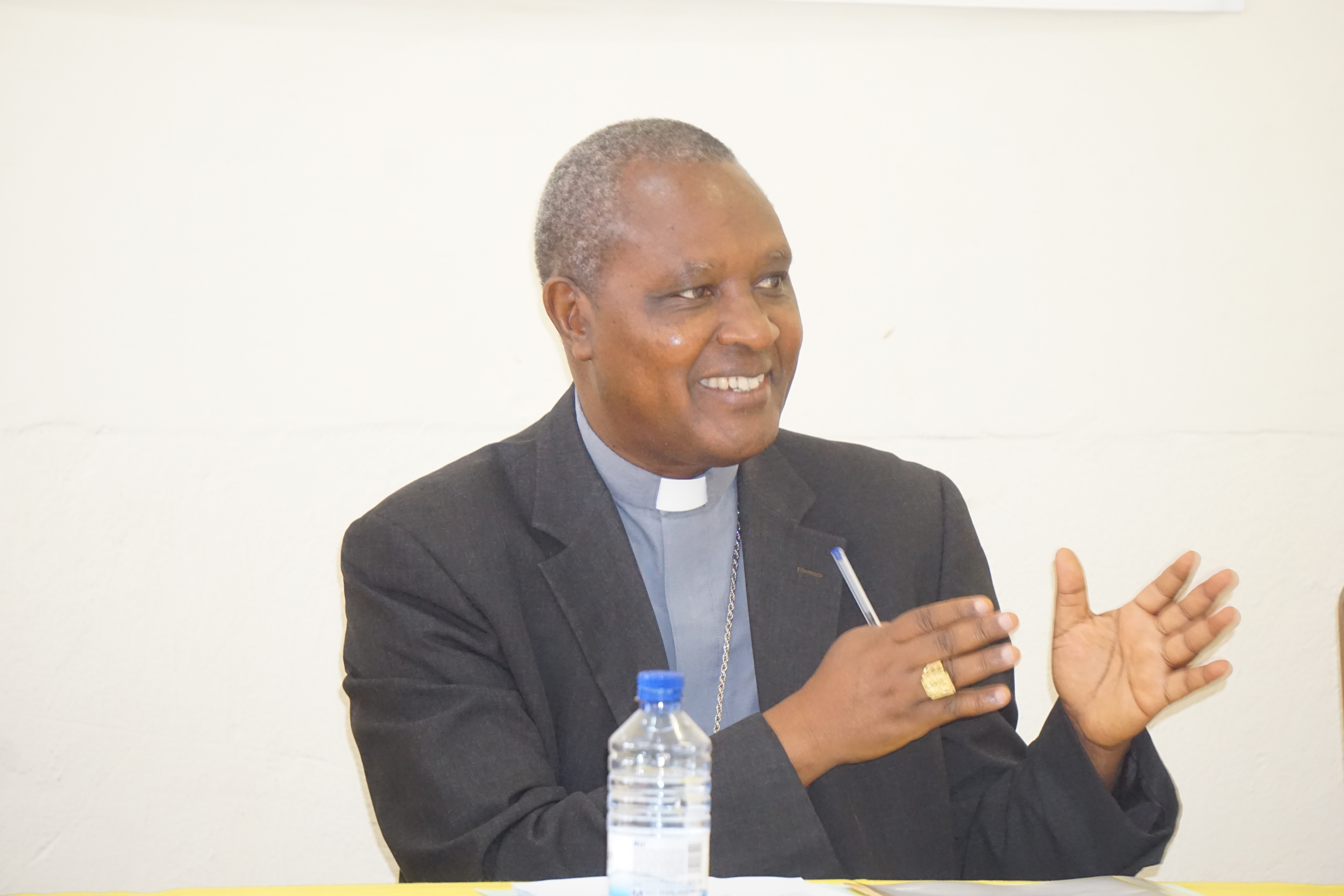 Karidinali Kambanda yagize icyo avuga ku cyatumye Kiliziya Gatolika mu Rwanda muri iyi minsi ibona Abepiskopi bakurikiranye