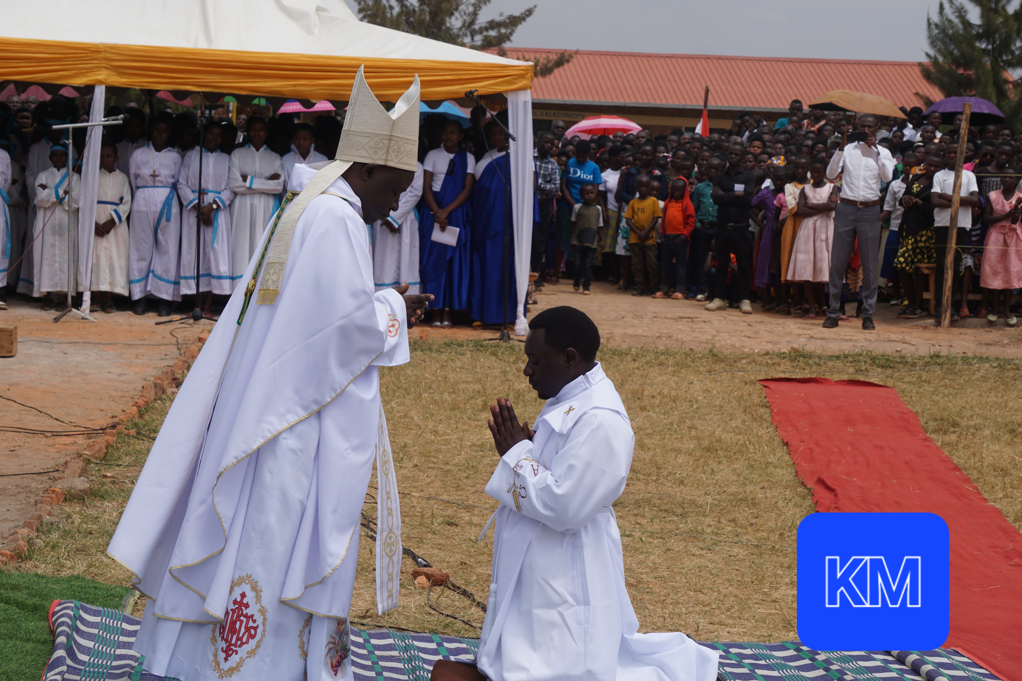 Myr Balthazar yibukije Abanyamushishiro padiri Celestin Niwenshuti washinze Abarangarukundo