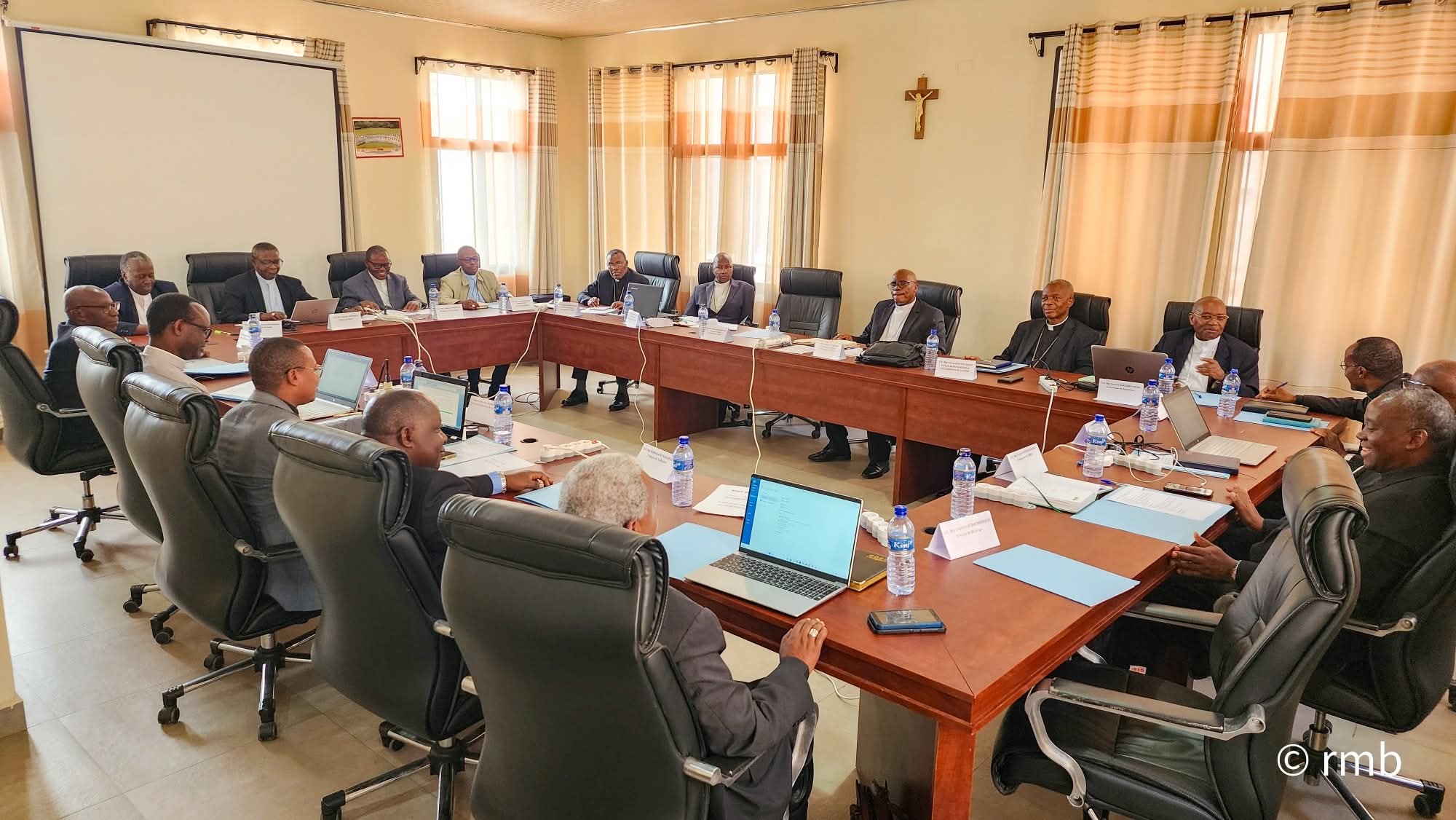 Abepiskopi Gatolika mu  Rwanda no mu Burundi batewe impungenge n’imipaka y’ibihugu byombi ifunze