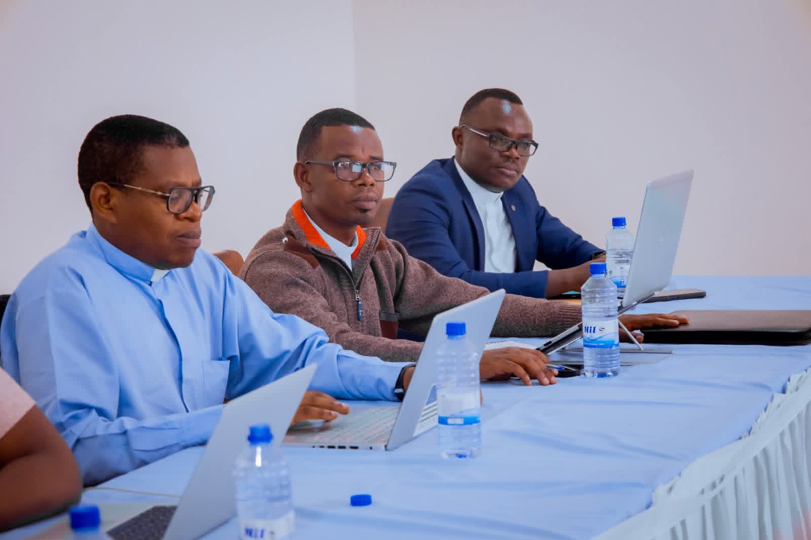 Abapadiri bahagarariye iyi komisiyo muri Diyosezi bitabiriye iyi nama
