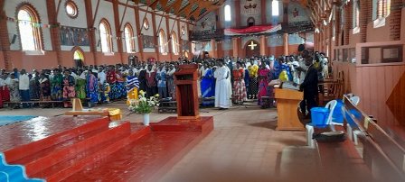Abagize umuryango w'Abanyamutima bahimbarije i Kabgayi umunsi mukuru w'Umutima Mutagatifu wa Yezu
