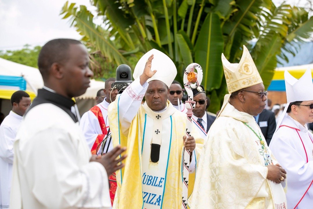 Antoni Karidinali Kambanda ni we wayoboye igitambo cya Misa