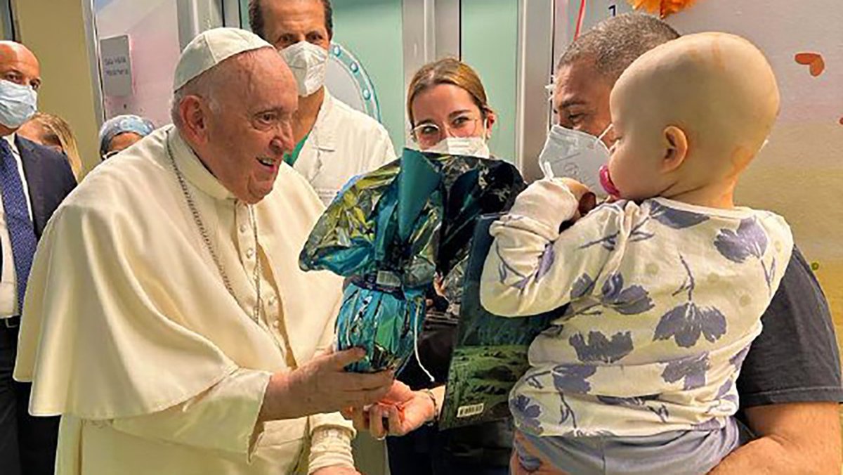 Nyuma y'iminsi itatu ari mu bitaro Papa Fransisiko agiye gusubira mu rugo rwe