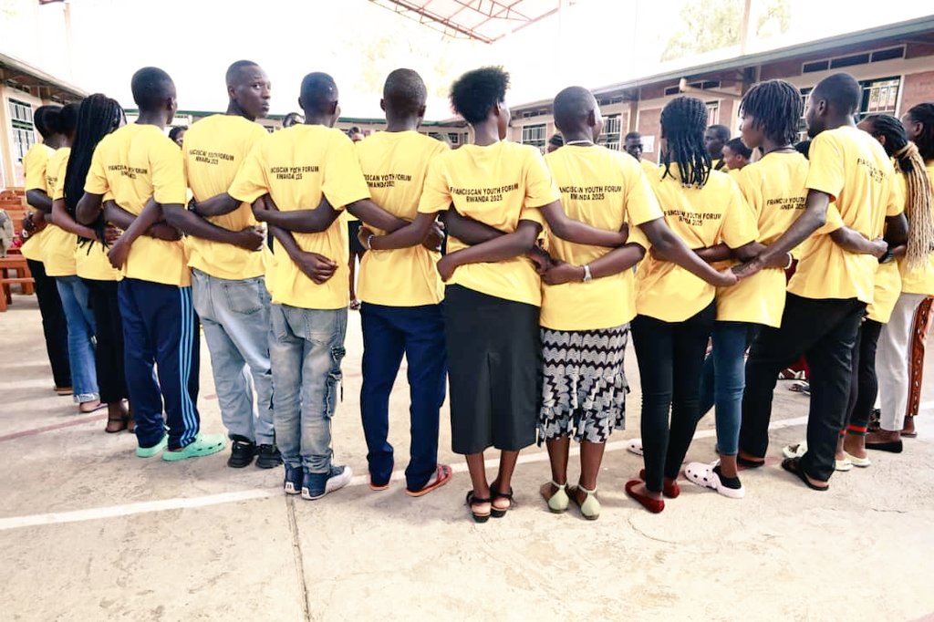 Urubyiruko rwo muri Paruwasi zaragijwe Abafaransisikani rurasabwa gukurana umuco w’amahoro no kwita ku bidukikije