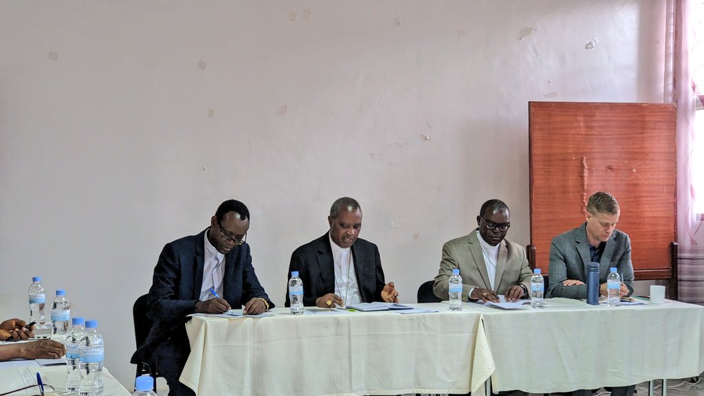 Ubutaka dufite bukeneye guhingwa ku buryo bwa kinyamwuga-Kardinali Kambanda
