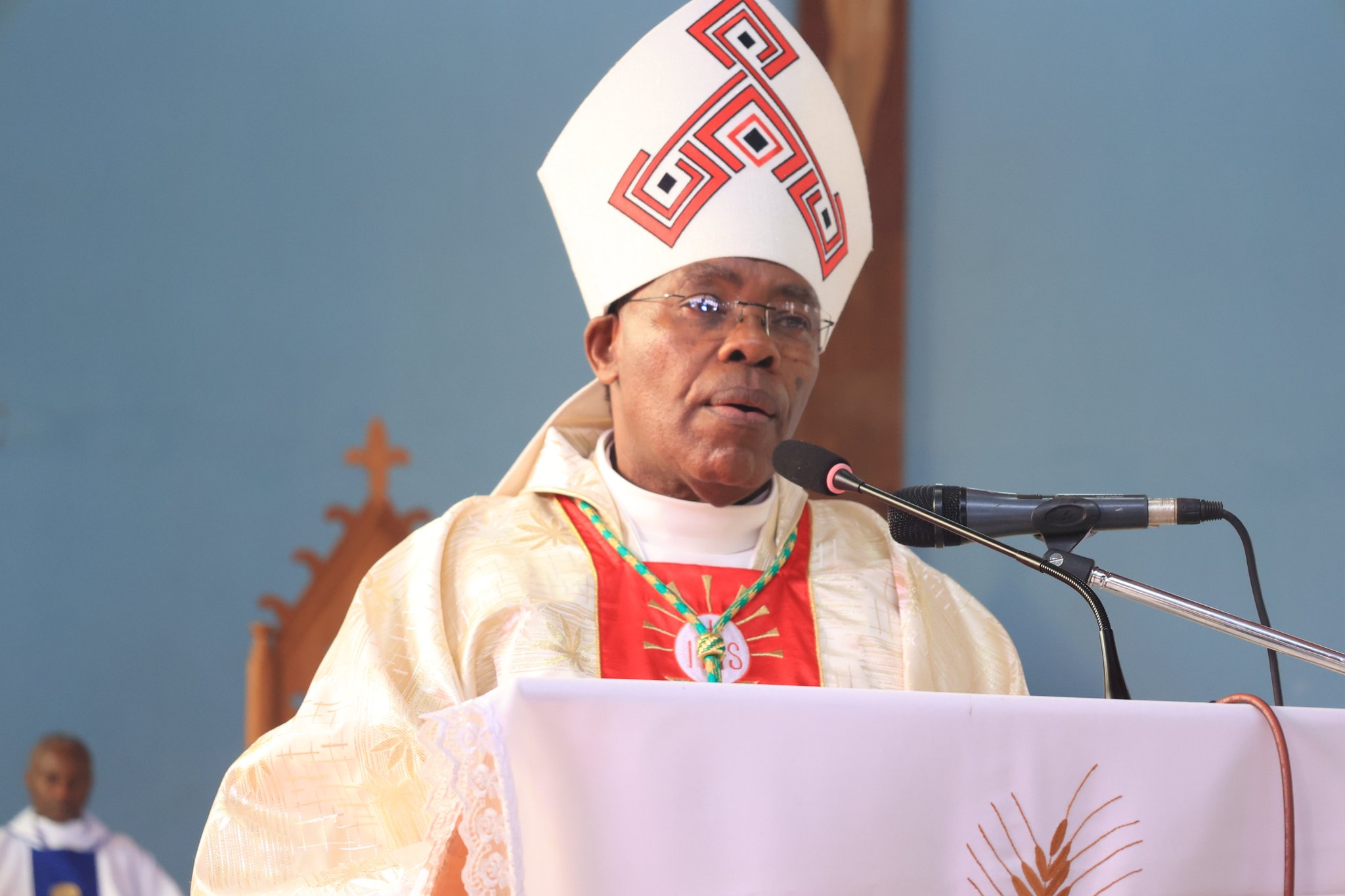 Musenyeri Anaclet aributsa abafite ingo ko ari abafatanyabikorwa b’Imana