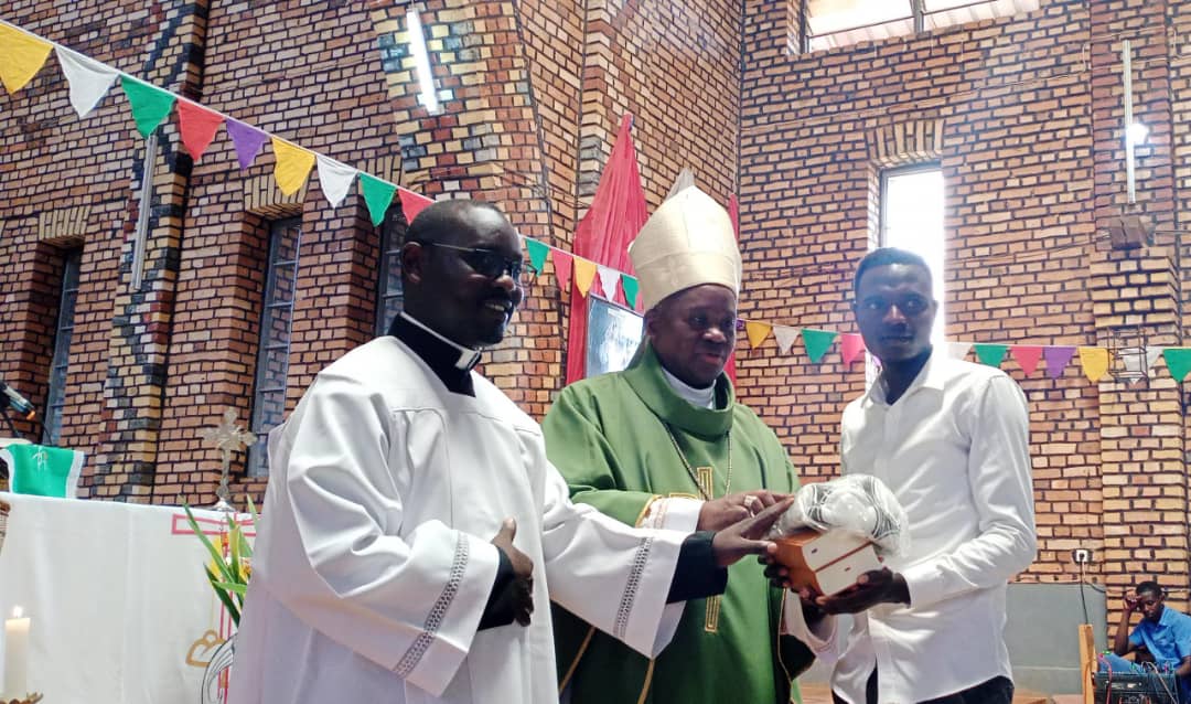 Amakipe yahize ayandi mu mikino yahuje urubyiruko muri Diyosezi ya Butare yahembwe