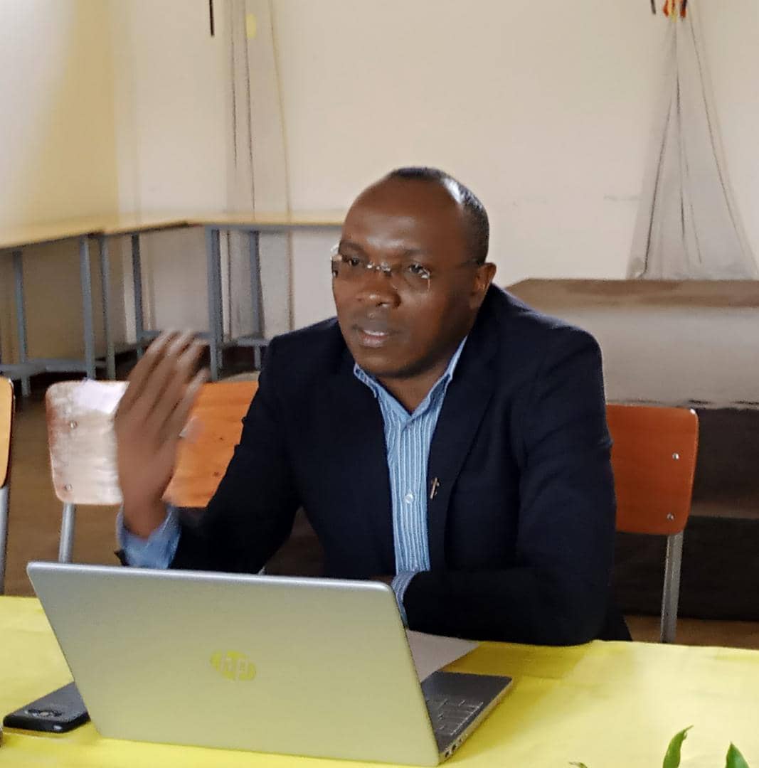 Padiri Safari Laurent, Umunyamabanga ushinzwe Imari n'Abakozi muri CEPR