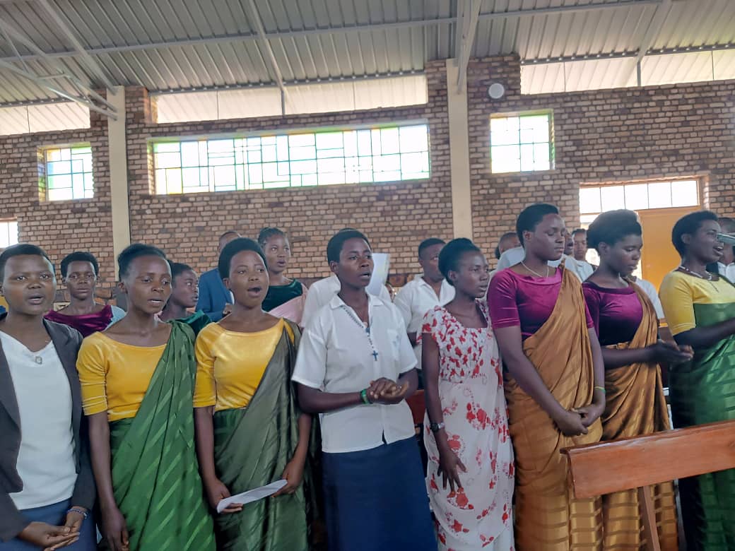 Barashimira Imana yabafashije kwiga imyuga